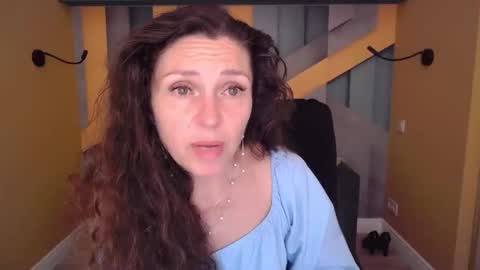 Snapshot of ellalongs chatting on 5, 6, 2026 EllaLongs online show from 5, 6, 2026