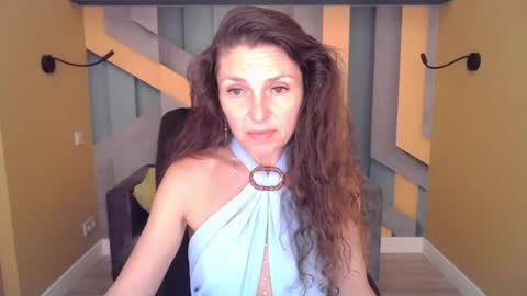 Snapshot of ellalongs chatting on 27, 6, 2026 EllaLongs online show from 27, 6, 2026