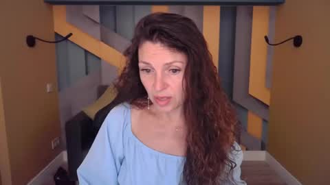 Snapshot of ellalongs chatting on 5, 7, 2026 EllaLongs online show from 5, 7, 2026