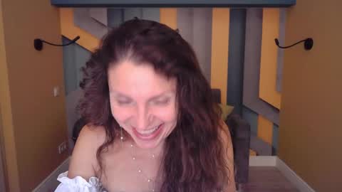 Snapshot of ellalongs chatting on 18, 7, 2026 EllaLongs online show from 18, 7, 2026