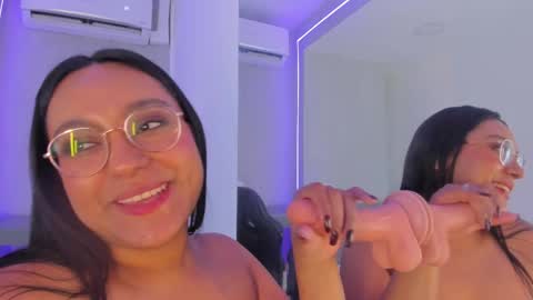 Ella online show from 23, 2, 2025