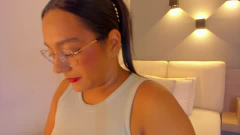 Ella online show from 25, 9, 2025