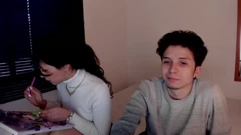 Ella and Cain online show from 17, 12, 2025