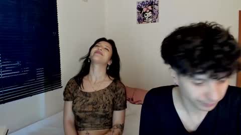 Ella and Cain online show from 4, 3, 2026