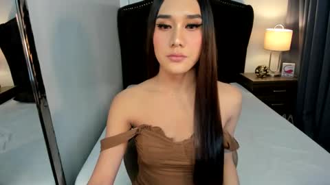 Snapshot of ellats_18 chatting on 12, 12, 2024 Sophia online show from 12, 12, 2024