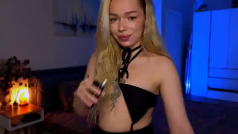 Snapshot of ellatwox chatting on 11, 7, 2026 Ella online show from 11, 7, 2026
