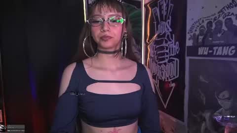 Snapshot of elle_uwu chatting on 4, 7, 2026 follow me on instagram . online show from 4, 7, 2026