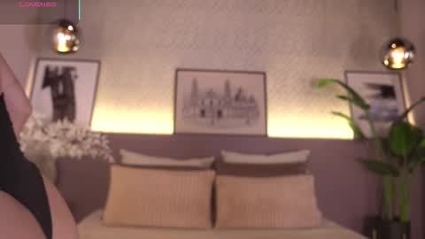 Snapshot of ellediane chatting on 2, 2, 2026 Elle Diane online show from 2, 2, 2026