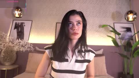 Snapshot of ellediane chatting on 11, 2, 2026 Elle Diane online show from 11, 2, 2026