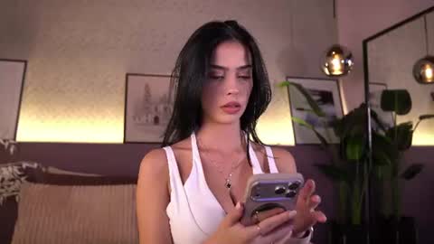 Snapshot of ellediane chatting on 2, 7, 2026 Elle Diane online show from 2, 7, 2026