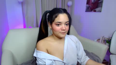 Snapshot of elli_snow chatting on 11, 11, 2025 elli_snow online show from 11, 11, 2025