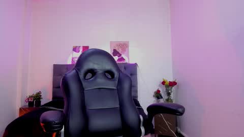  Ellie   online show from 13, 11, 2025