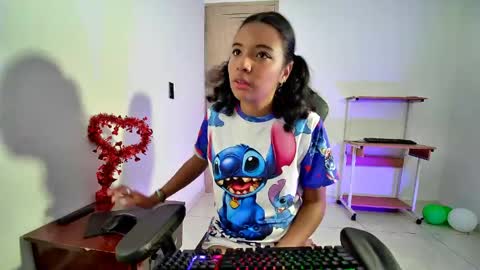 ellie_cute7 online show from 8, 5, 2026