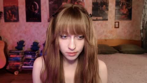 Snapshot of ellie_friendly chatting on 27, 5, 2026 ellie_friendly online show from 27, 5, 2026