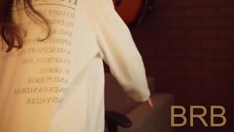 elliecutes online show from 22, 2, 2025