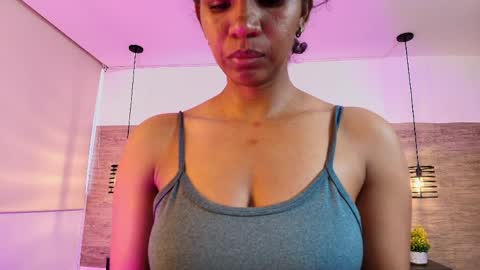 Snapshot of elliee_alves chatting on 1, 6, 2026 elliee_alves online show from 1, 6, 2026