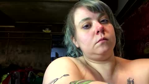 Ellie Louise online show from 16, 2, 2025