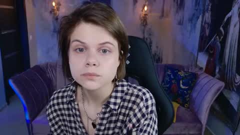 elliemurler online show from 27, 10, 2025