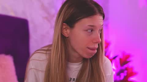 Snapshot of ellinanuria chatting on 23, 2, 2026 EllinaNuria online show from 23, 2, 2026