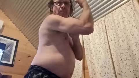 elliot1976316803 online show from 2, 12, 2025