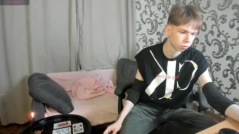 elliot_mars_ online show from 7, 10, 2025