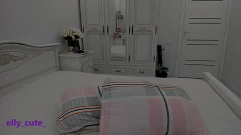 Snapshot of elly_cute_ chatting on 30, 12, 2024 Elly Cute online show from 30, 12, 2024