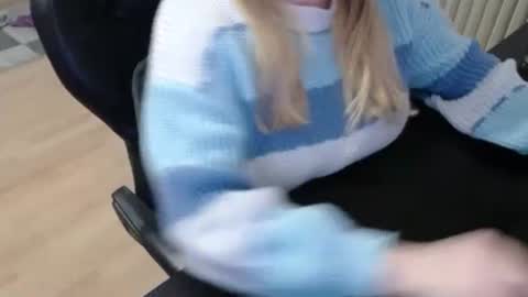 Elly online show from 16, 10, 2025