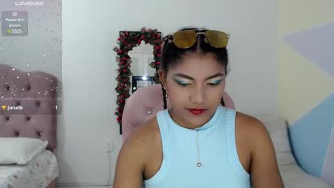 Snapshot of elly_willis chatting on 17, 12, 2024 Elly online show from 17, 12, 2024