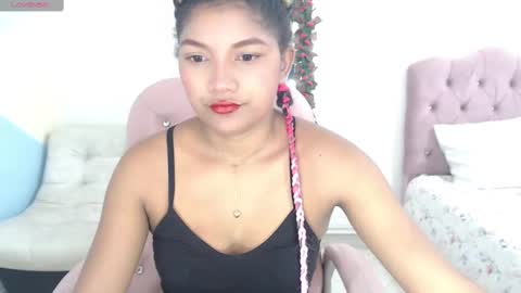 Snapshot of elly_willis chatting on 18, 12, 2024 Elly online show from 18, 12, 2024