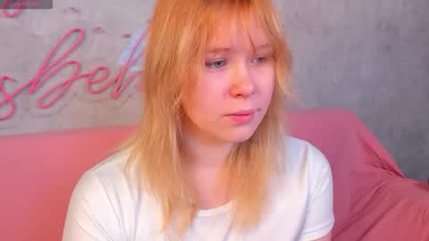 Snapshot of ellya_castro chatting on 12, 9, 2025 ellya_castro online show from 12, 9, 2025