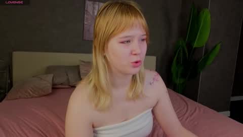 ellya_castro online show from 27, 11, 2025