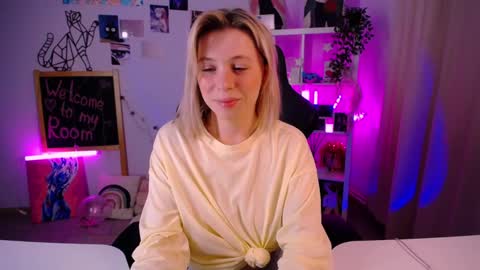Snapshot of ellysunlover chatting on 12, 2, 2025 ELLY online show from 12, 2, 2025