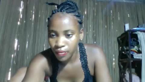 elodie012 online show from 7, 1, 2026