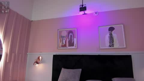Snapshot of elodie_walker chatting on 11, 7, 2026 Elodie online show from 11, 7, 2026