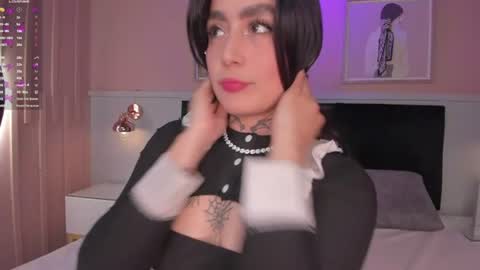 Snapshot of elodie_walker chatting on 16, 7, 2026 Elodie online show from 16, 7, 2026
