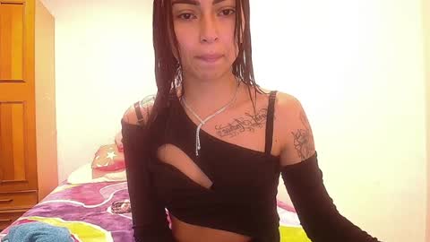 Snapshot of elody_j chatting on 11, 5, 2026 elody online show from 11, 5, 2026