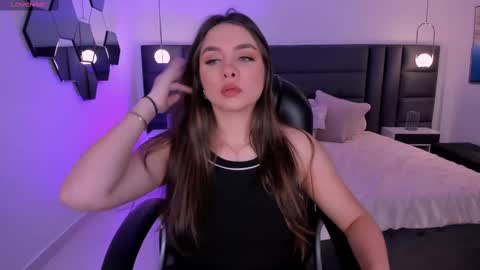 Snapshot of eloisaolivero chatting on 1, 3, 2025 ELOISA OLIVERO online show from 1, 3, 2025