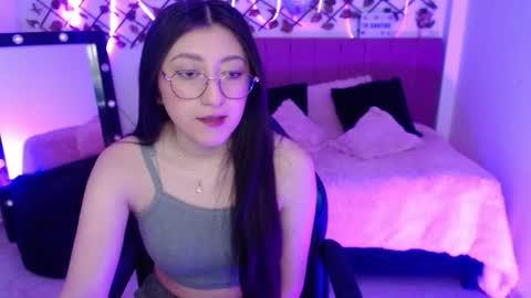 Snapshot of eloisdeangelis chatting on 6, 10, 2025 ela online show from 6, 10, 2025