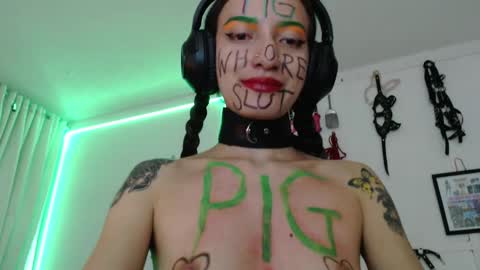 Snapshot of eloise_brown_ chatting on 22, 1, 2025 Chelsea Please help me to reach 100 thumbs up online show from 22, 1, 2025