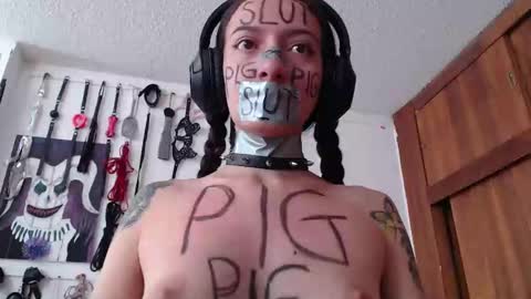 Snapshot of eloise_brown_ chatting on 23, 1, 2025 Chelsea Please help me to reach 100 thumbs up online show from 23, 1, 2025