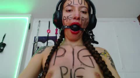 Snapshot of eloise_brown_ chatting on 24, 1, 2025 Chelsea Please help me to reach 100 thumbs up online show from 24, 1, 2025