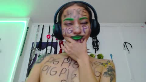 Snapshot of eloise_brown_ chatting on 6, 2, 2025 Chelsea Please help me to reach 100 thumbs up online show from 6, 2, 2025