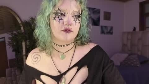 Snapshot of eloisee_ chatting on 27, 4, 2026 Eloise . online show from 27, 4, 2026