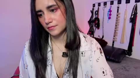 elowen_halley1 online show from 13, 4, 2026