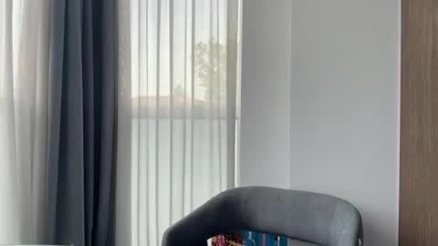 Snapshot of elowynx chatting on 25, 5, 2026 Milana online show from 25, 5, 2026