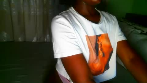 Snapshot of elphaba01 chatting on 20, 2, 2025 Elphaba online show from 20, 2, 2025