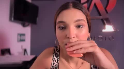 Snapshot of elsa_koch chatting on 24, 9, 2025 ELSA online show from 24, 9, 2025