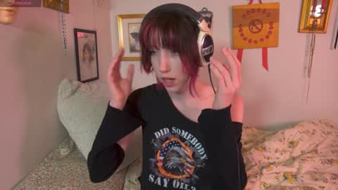 Snapshot of elslove chatting on 3, 1, 2025 ELS online show from 3, 1, 2025
