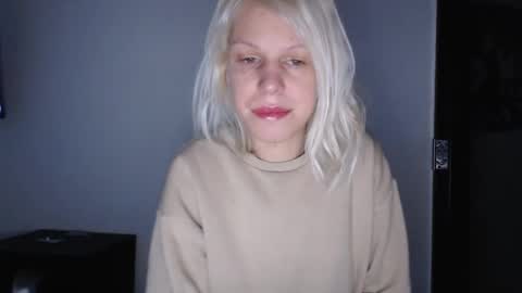 Snapshot of elssa_rush chatting on 3, 10, 2025 elssa_rush online show from 3, 10, 2025
