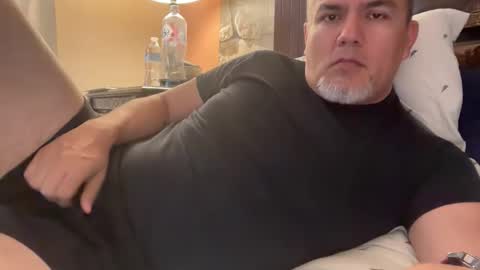 Snapshot of elvecinoequipadon chatting on 1, 6, 2026 Petrhus Rockpic online show from 1, 6, 2026